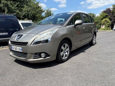 Peugeot 5008 - 1.6 HDI 112 FAP FAMILY 7PLACES - Beige