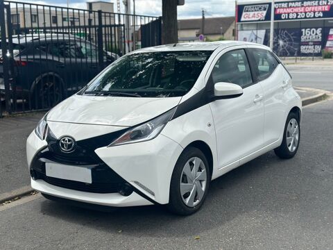 Toyota aygo - 1.0 X-Cool 69 CH B - Blanc Nacré