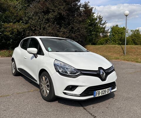 Renault clio iv Clio - 4/ 90cv 1er main / très be