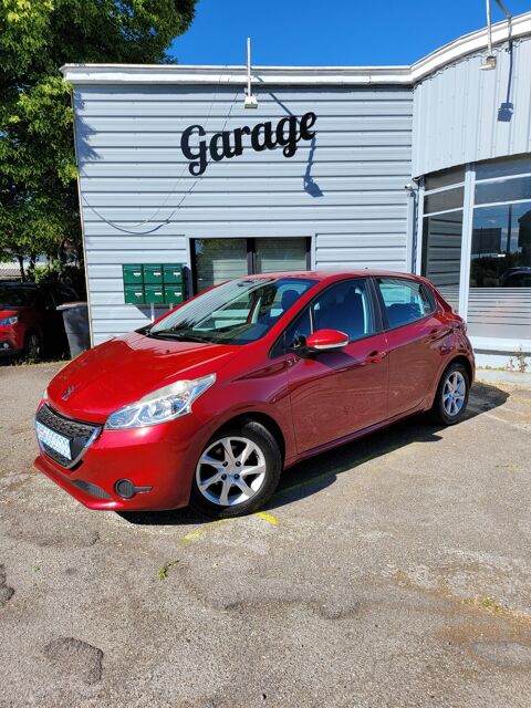 Peugeot 208 - 1,4 VTI 95 ch 5 cv Jantes Alu - Rouge