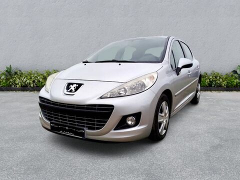 Peugeot 207 - 1.4 vti Active - Gris clair