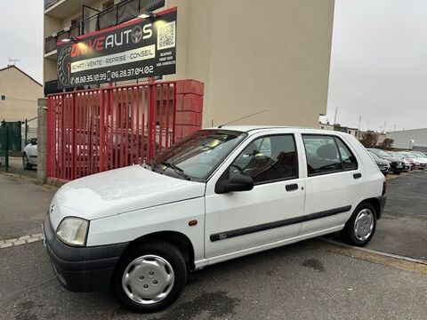 Renault clio - I Phase 3 Chipie 1.9 D 65ch 5 Portes 1