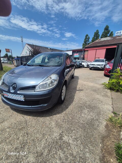 Renault clio - 1.2 16v 75CH EXPRESSION 5pt - Gris