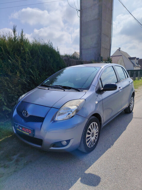 Toyota yaris - II phase 2  1.4D - Gris clair Mé
