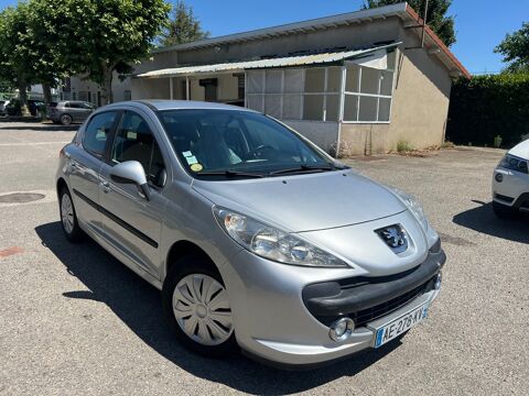 Peugeot 207 - 1.6 hdi CONFORT 92 ch - Gris clair