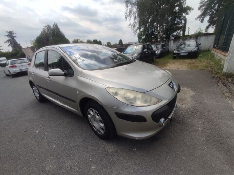 Peugeot 307 - 1.6 essence 110ch 2006 178000km - Gris