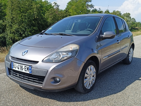 Renault clio - III Phase 2 1.5 dCi 75 cv - Gris M&eac