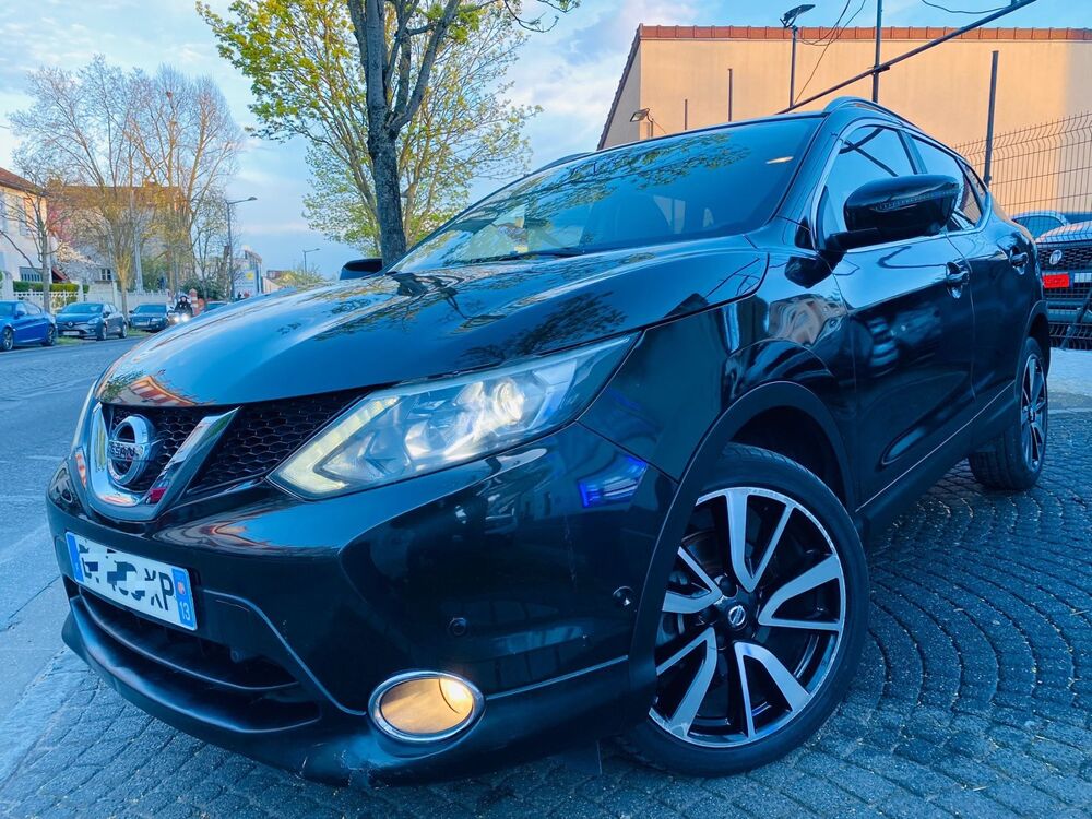 Qashqai TEKNA DCI 110CH BV6 - CAMERA/BIXENON/FULL BLACK/CUIR/DISTRIB 2015 occasion 78800 Houilles