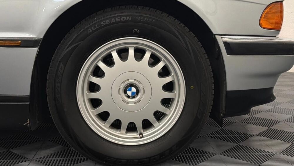 S&eacute;rie 7 E38 730i V8 218ch BVM 1995 occasion 91380 Chilly-Mazarin