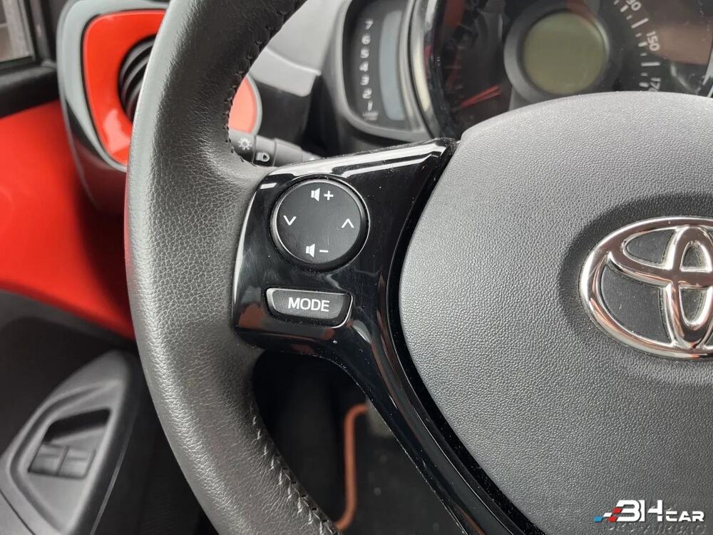 Aygo 1.0 VVTI 70 X-CITE 2014 occasion 33980 Audenge