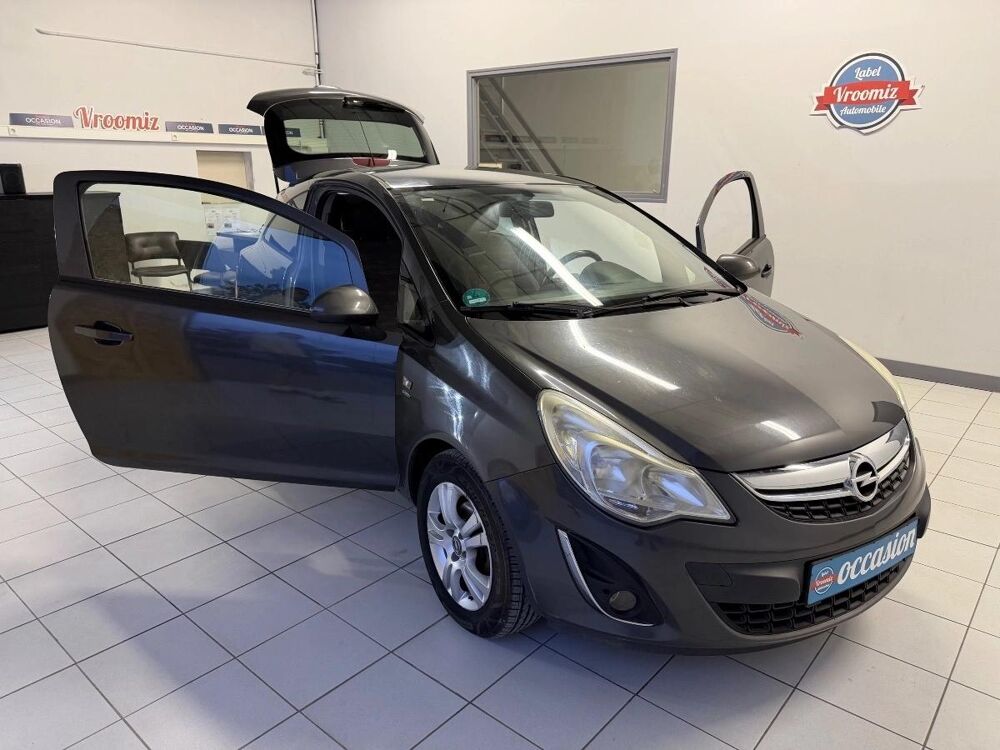 Corsa 1.2 70 EDITION 2011 occasion 45160 Olivet