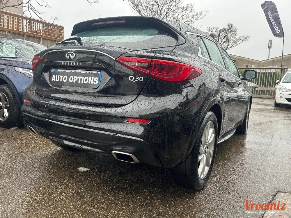 Q30 2.2 D 170 LUXE DCT BVA 2018 occasion 69150 D&eacute;cines-Charpieu