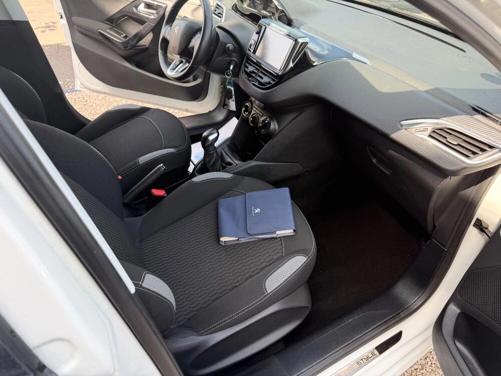 208 GENERATION-I 1.2 VTI 80 STYLE 2017 occasion 34500 B&eacute;ziers