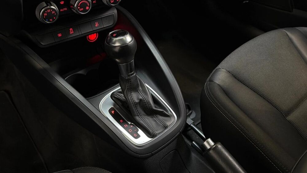 A1 1.6 TDI 90ch FAP Ambition S tronic 7 / TOIT OUVRANT 2012 occasion 91380 Chilly-Mazarin