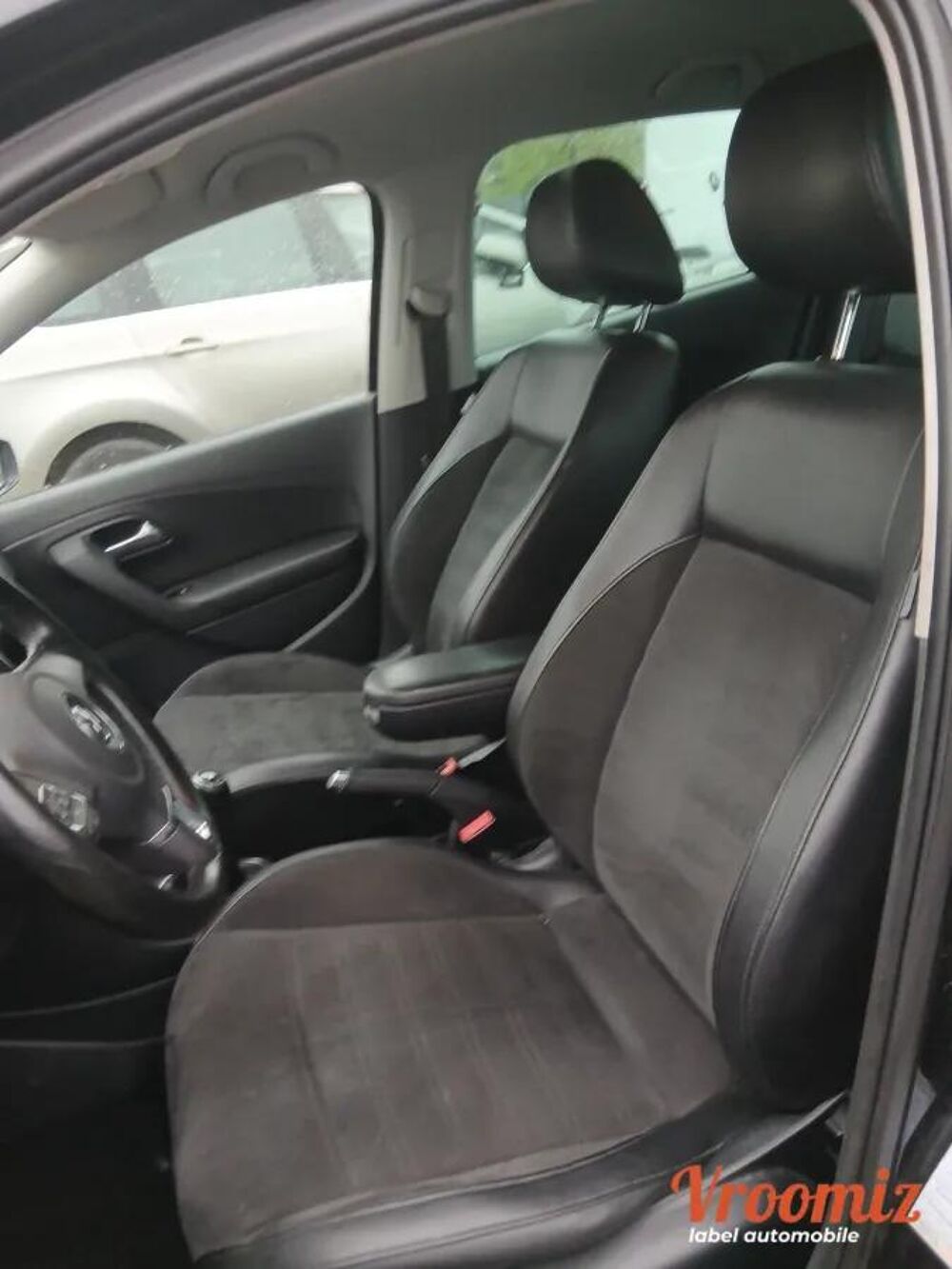 Polo 1.6 TDI 105 SPORT LINE 2011 occasion 45760 Vennecy