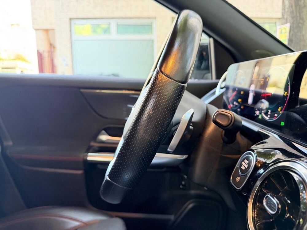 Classe GLA 2.0 200 D 150 AMG LINE 8G-DCT BVA 2021 occasion 75019 Paris