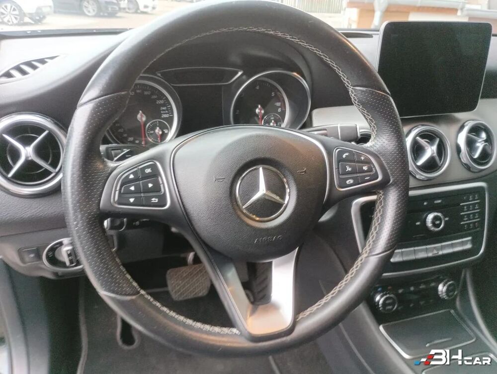 Classe GLA 1.5 180 CDI 110 BUSINESS EXECUTIVE 7G-DCT BVA 2018 occasion 67500 Haguenau