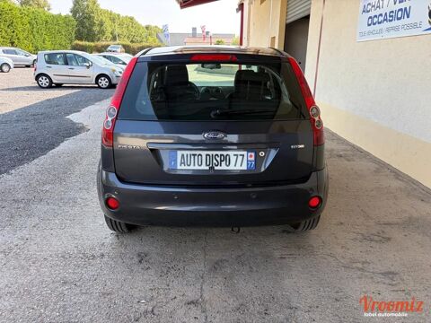 Fiesta 1.6 TDCI 90 GHIA 2006 occasion 77250 &Eacute;cuelles