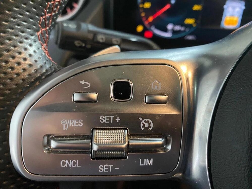 Classe GLA 1.3 200 165 AMG LINE 7G-DCT BVA 2021 occasion 85600 Montaigu-Vend&eacute;e