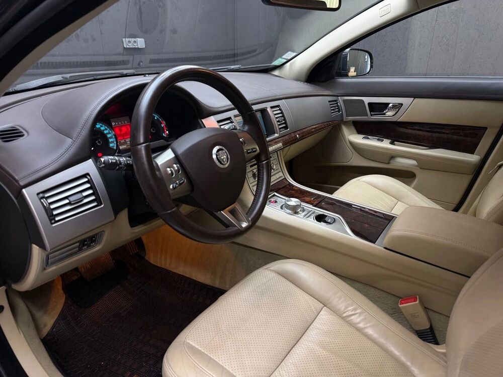 XF 2010 occasion 45560 Saint-Denis-en-Val