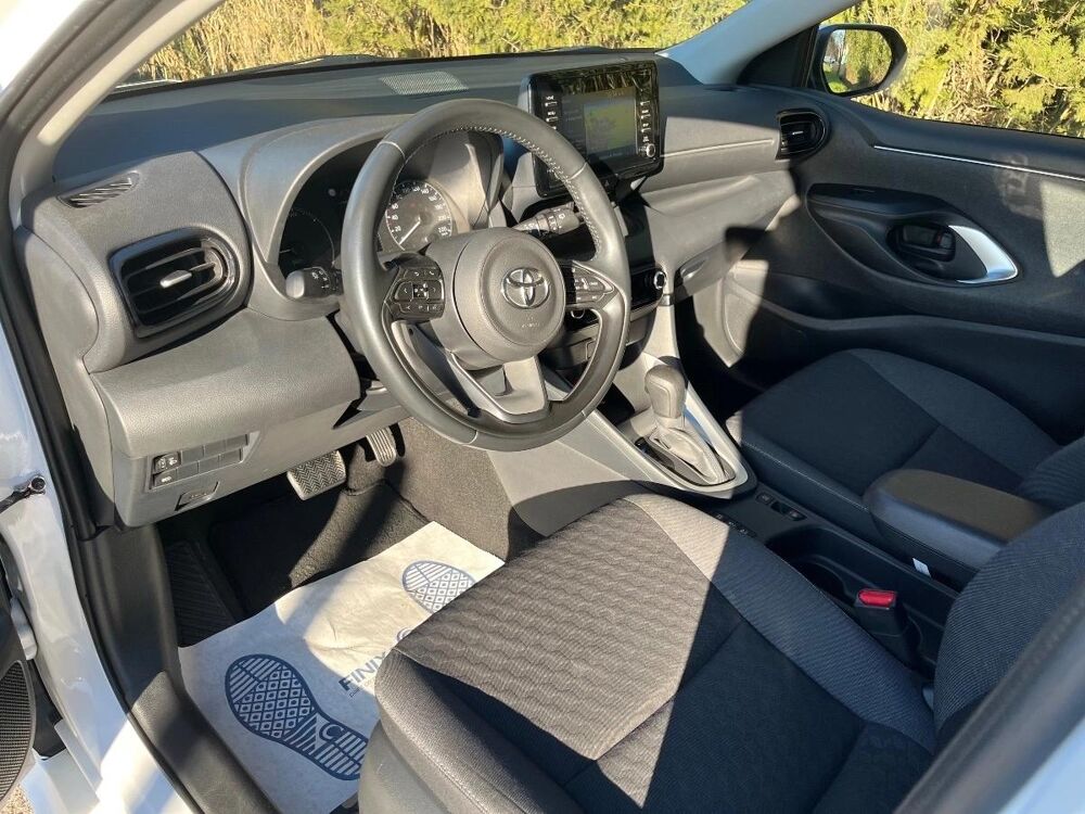 Yaris 1.5 114H 90 HYBRID FULL-HYBRID 0.8KWH FRANCE BUSINESS BVA 2022 occasion 31780 Castelginest