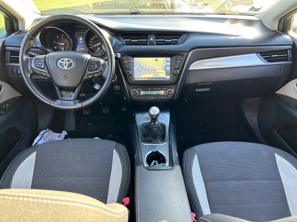 Avensis TOURING-SPORTS 1.6 D4D 110 SKYVIEW 2018 occasion 51100 Reims