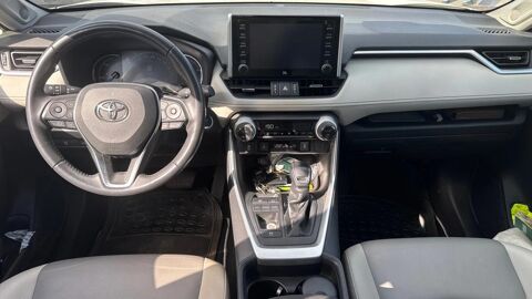 RAV 4 Lounge 2WD / Suivi complet Toyota 2019 occasion 60200 Compi&egrave;gne