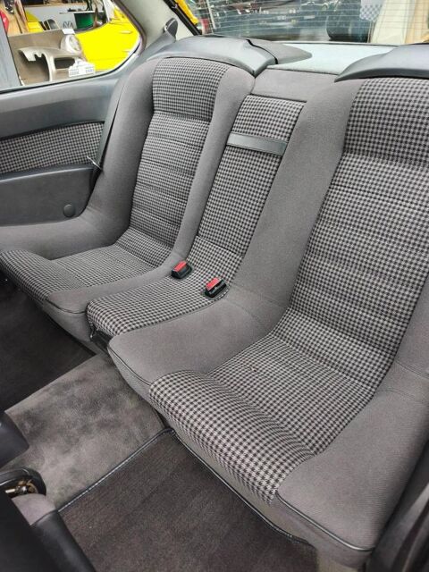  1987 occasion 78410 AUBERGENVILLE