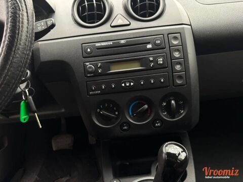 Fiesta 1.4 80 AMBIENTE BVA 2003 occasion 45770 Fleury-les-Aubrais
