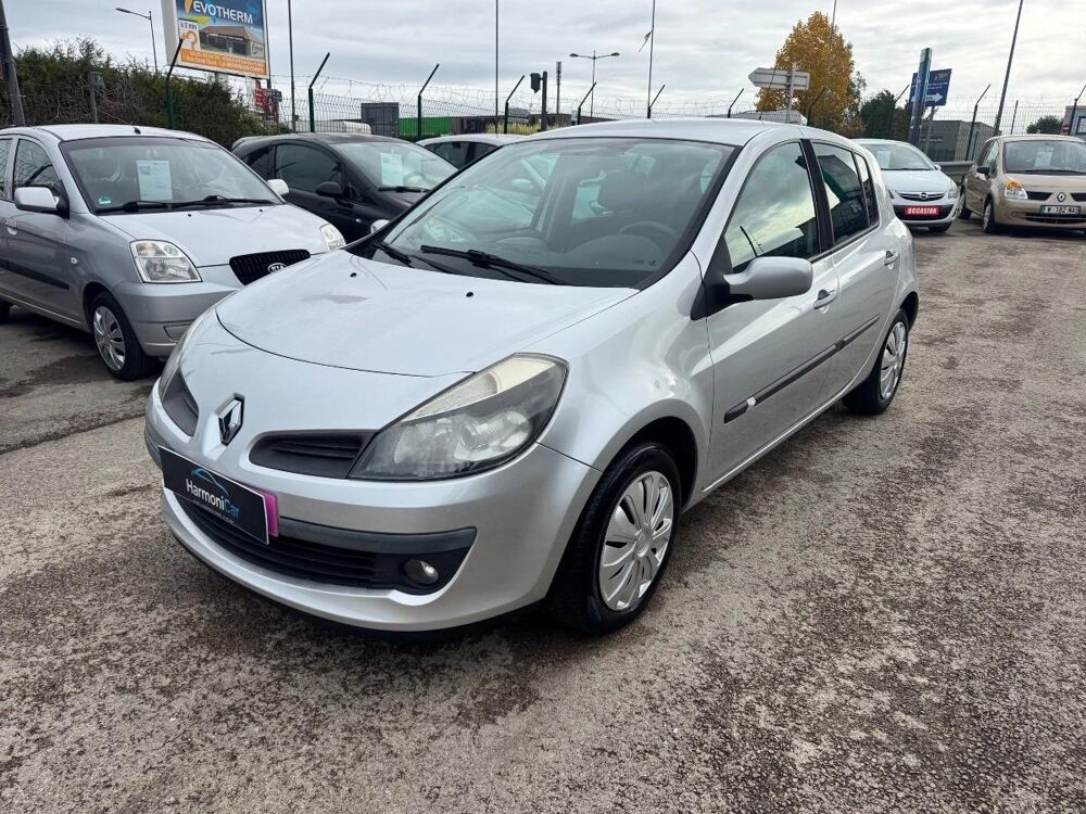 Clio 1.6 90 EDITION DYNAMIQUE 2007 occasion 10120 Saint-Andr&eacute;-les-Vergers