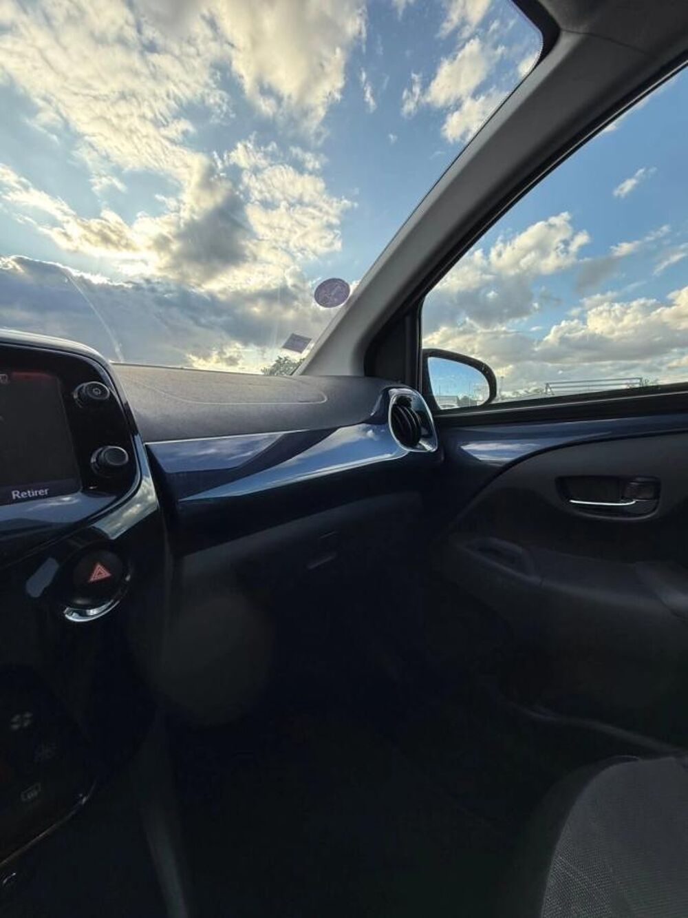 Aygo 1.0 VVTI 70 X-WAVE 2017 occasion 77700 SERRIS