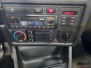 S&eacute;rie 3 CABRIOLET 1.8 318 I 115 WORLD LINE 1993 occasion 93800 EPINAY-SUR-SEINE