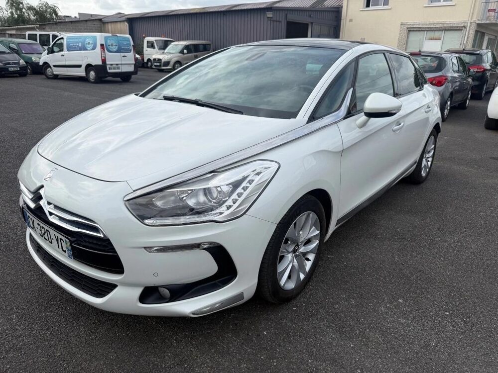 DS5 1.6 E-HDI 115 AIRDREAM SOCHIC BMP BVA 2012 occasion 86100 CHATELLERAULT