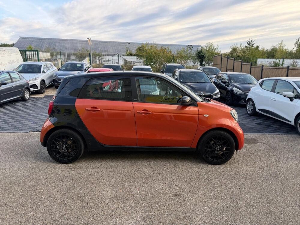 ForFour 1.0 T 70 PASSION 2015 occasion 78630 Orgeval