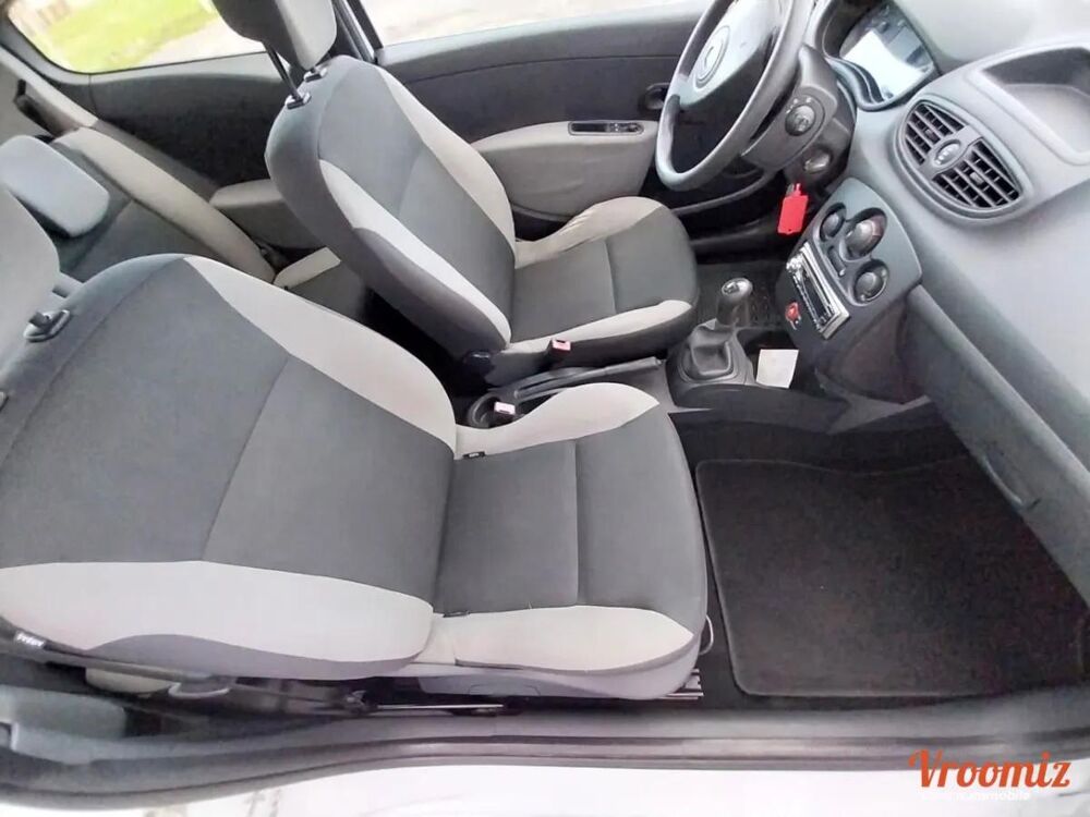 Clio 2010 occasion 63300 Thiers