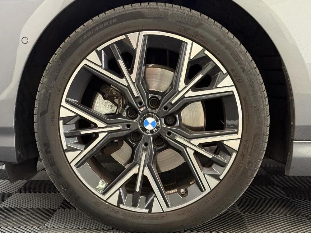 S&eacute;rie 1 1.5 120 170H 155 MHEV HYBRID 48VOLT M-SPORT DESIGN DKG BVA 2024 occasion 37550 SAINT AVERTIN