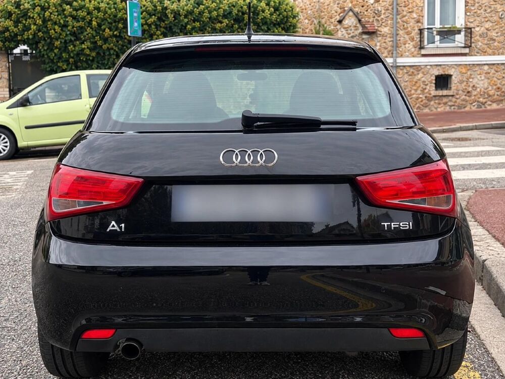A1 1.2 TFSI 90 AMBIENTE 2011 occasion 78100 SAINT-GERMAIN-EN-LAYE