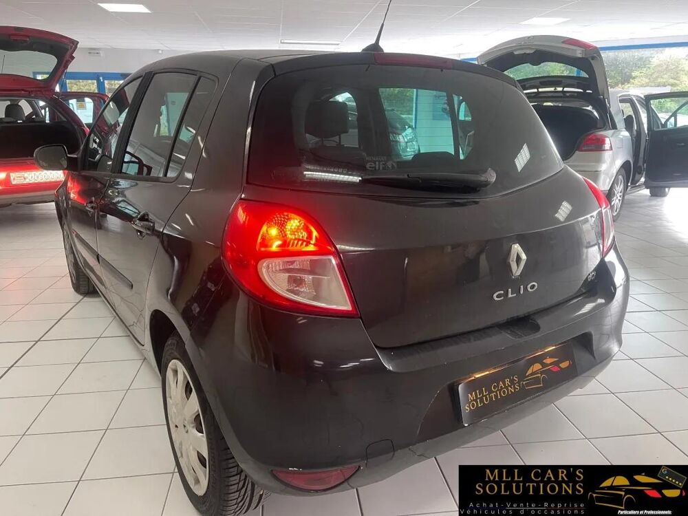 Clio 1.5 DCI 85 NIGHT DAY 2011 occasion 56240 PLOUAY
