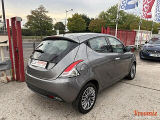 Ypsilon III 1.2 8V 69 STOP&START PLATINUM 2011 occasion 95480 Pierrelaye