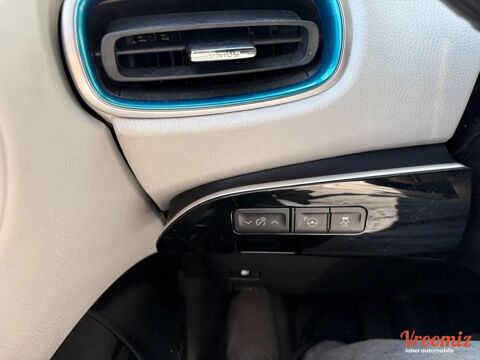 Prius 1.8 HSD 122H 100 FULL-HYBRID LOUNGE BVA 2017 occasion 95190 Goussainville