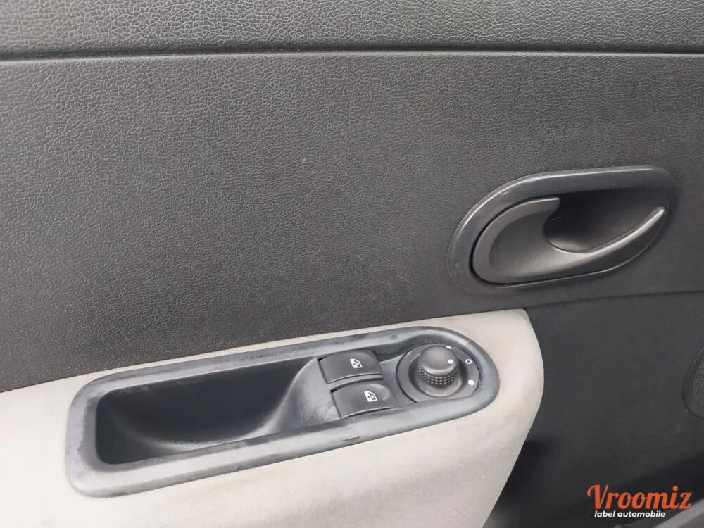 Clio 2010 occasion 63300 Thiers