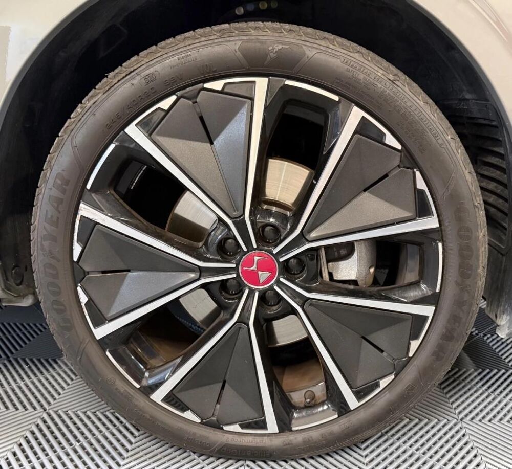 300 1.6 225H 180 PHEV HYBRID 13.2KWH PERFORMANCE LINE PLUS EAT B 2022 occasion 78410 Aubergenville
