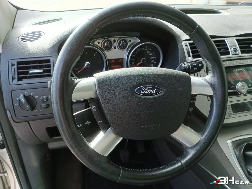 Kuga 2.0 TDCI 135 TITANIUM 4X2 2010 occasion 67500 Haguenau