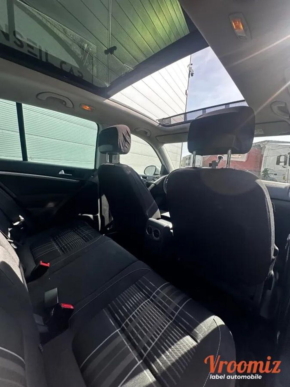 Tiguan 2.0 TDI 110 BLUEMOTION LOUNGE 2015 occasion 94520 P&eacute;rigny