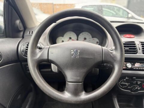 206 1.4 HDI 70 TRENDY 2008 occasion 78630 Orgeval