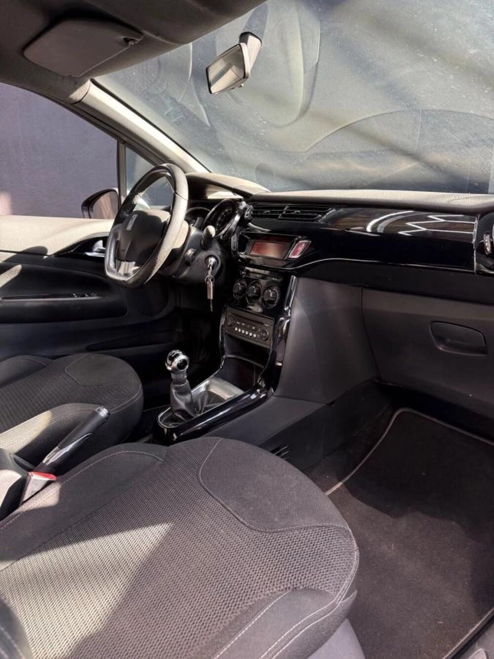 DS3 1.4 HDI 70 SOCHIC 2014 occasion 43000 Le Puy-en-Velay