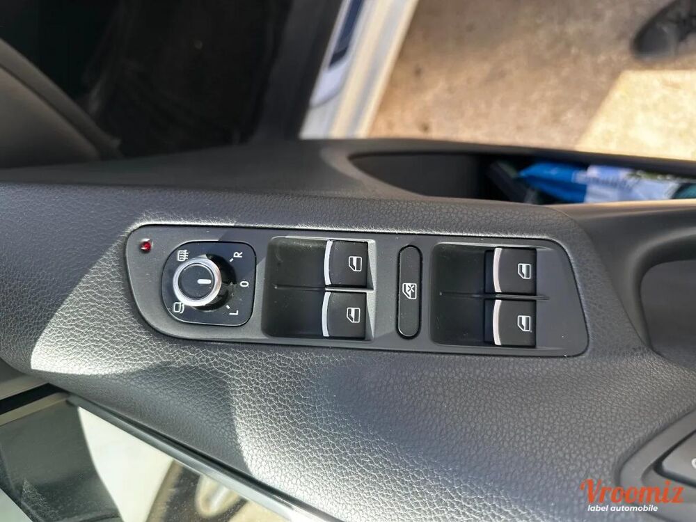 Tiguan 2.0 TDI 110 BLUEMOTION LOUNGE 2015 occasion 94520 P&eacute;rigny
