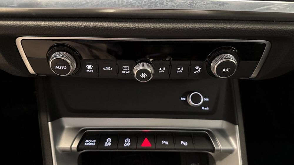 Q3 35 TDI 35 TDI Business Line 2019 occasion 33600 Pessac