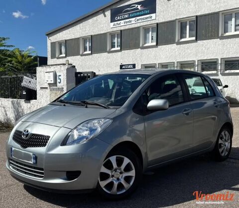 Toyota yaris 1.3 VVTI 85 SOL