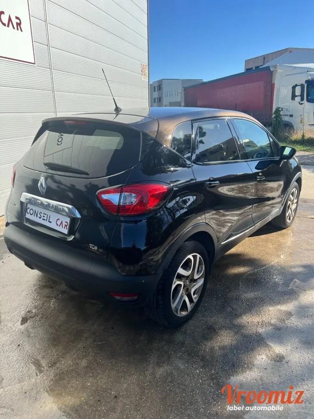 Captur 1.2 TCE 120 ENERGY HYPNOTIC EDC BVA START-STOP 2016 occasion 94520 P&eacute;rigny